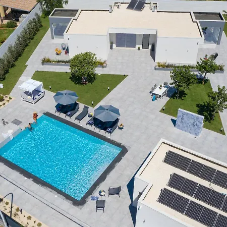 Beb Elsa Garden Charme & Luxury Villa Fontane Bianche